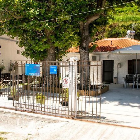 Summer House By The Sea خوريفتون المظهر الخارجي الصورة