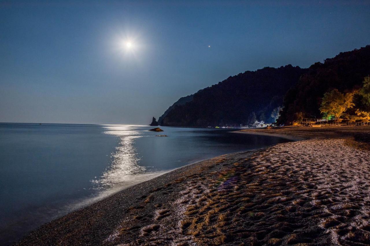Summer House By The Sea خوريفتون المظهر الخارجي الصورة